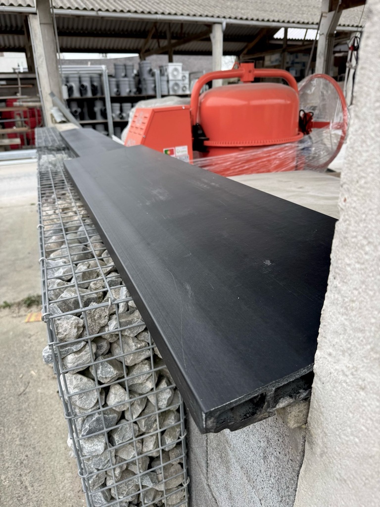 Eternit muurdeksel 36 cm 1,50m 1 KANT AFW.