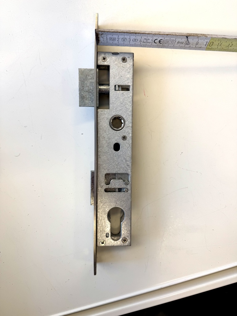 Tuinpoort slot oud model