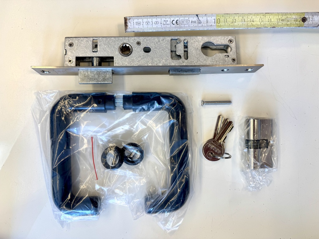 Tuinpoort slot oud model